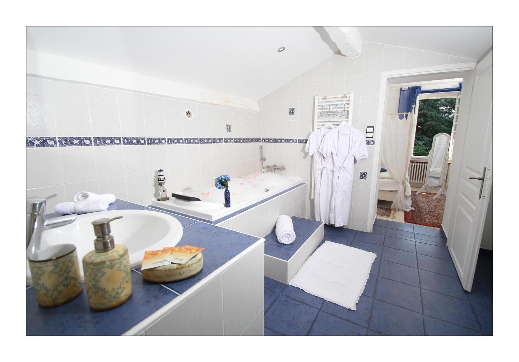 ואל-לה-באן Villa Aimee Luxury Apartments With Heated Pool חדר תמונה